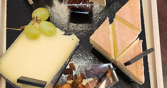 Plateau de fromage Plateau de fromages, Mondeville